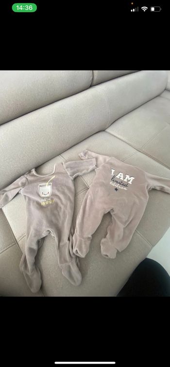 LOT DE VÊTEMENTS BÉBÉ 1 mois