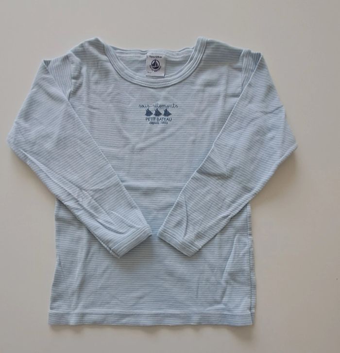 Lot de 3 maillots de corps 5 ans Petit Bateau - photo numéro 4