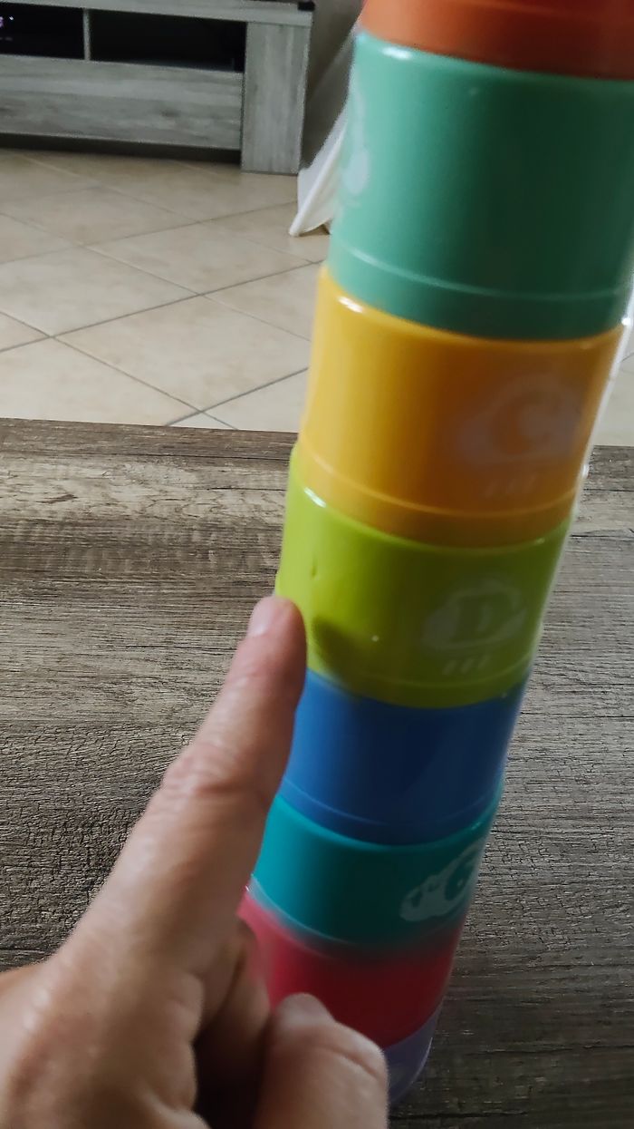 Jouet d'encastrement, d'empilement avec formes, chiffres et lettres - photo numéro 2