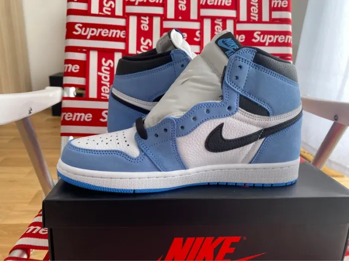 Jordan 1 Retro High OG University Blue - photo numéro 17