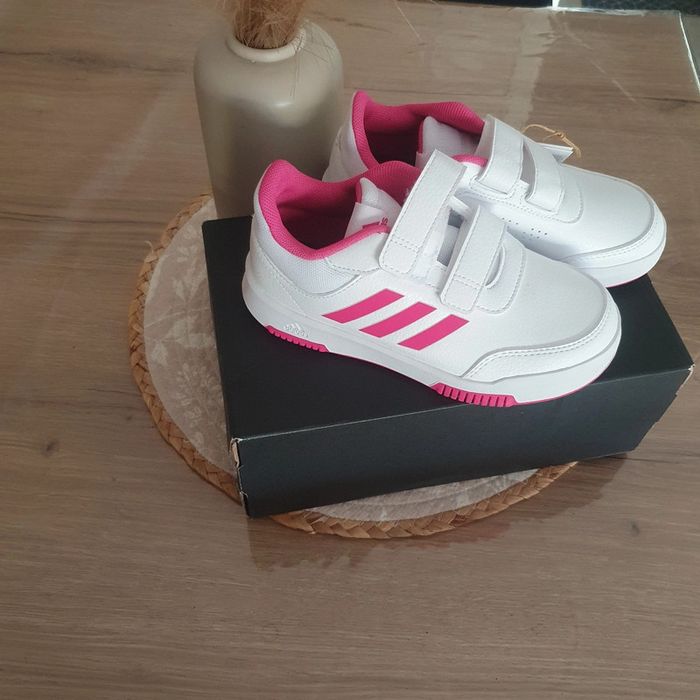 Basket adidas neuf - photo numéro 3