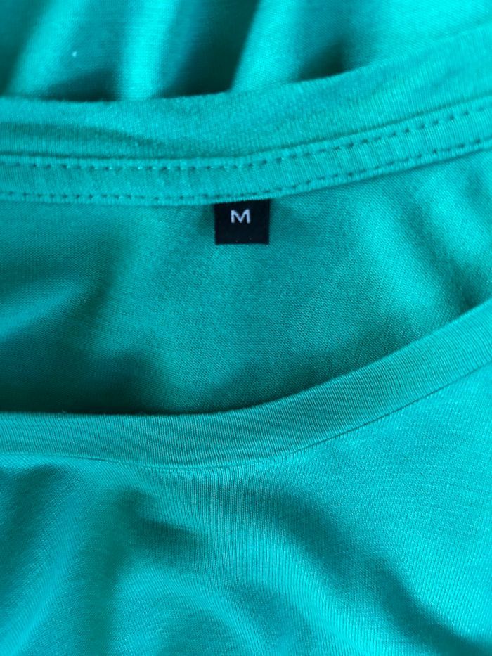 Joli t-shirt vert manches volant taille M - photo numéro 8