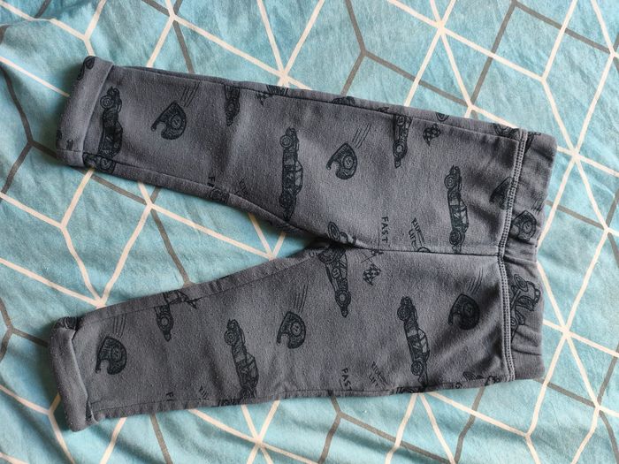 Lot 4 joggings - photo numéro 2
