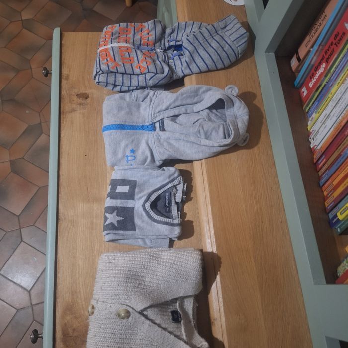 Trés gros lot vêtements automne hiver garçon - photo numéro 2