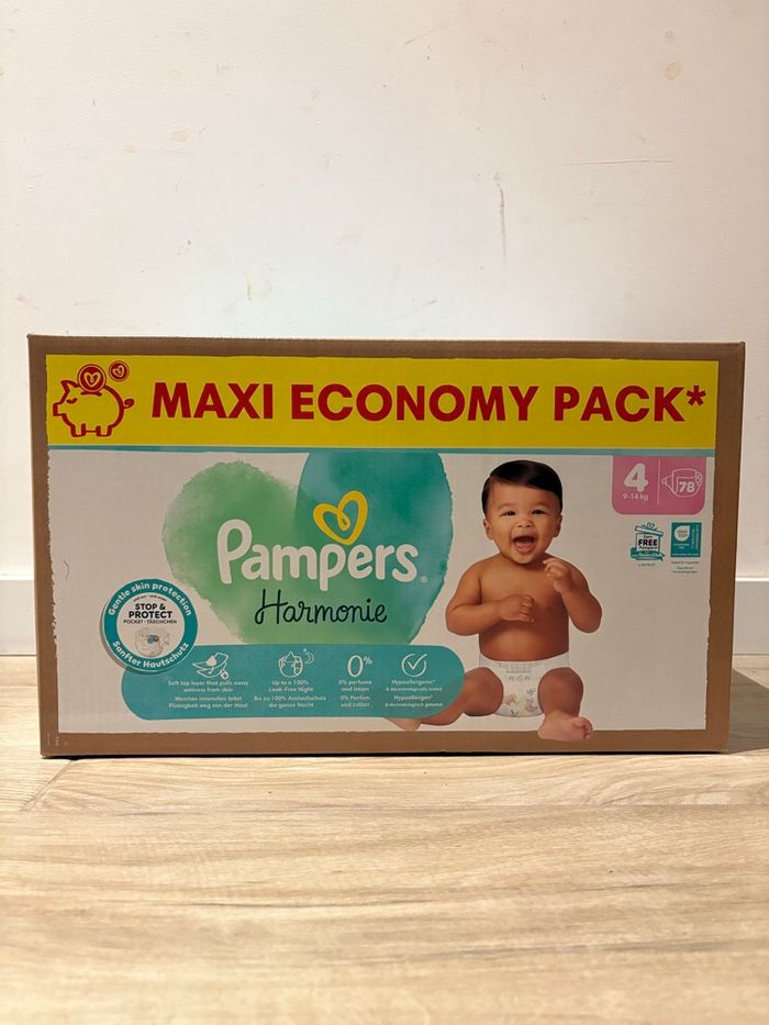 78 couches Pampers harmonie taille 4