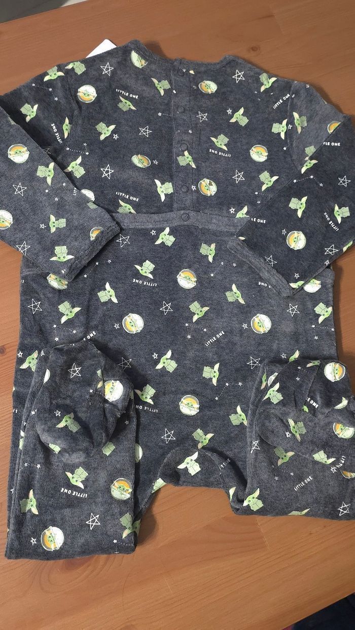 Neuf (non porté) 🏷😍🥰💙superbe  pyjama  star wars 24mois Garçon 🏷💙 - photo numéro 3