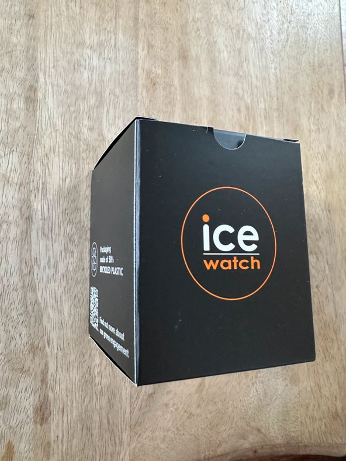 NEUF Ice Watch Digit Rétro montre femme Ladies plastic strap dorée or - photo numéro 2