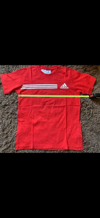 TEE shirt rouge adidas taille 12ans