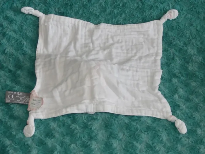 Doudou plat lapin rose blanc végétaux Orchestra 🐰tbe - photo numéro 3