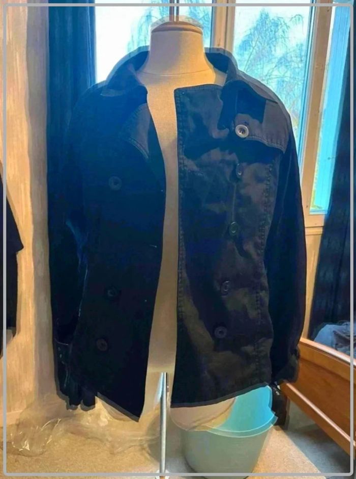 Très jolie manteau taille 38 - photo numéro 2