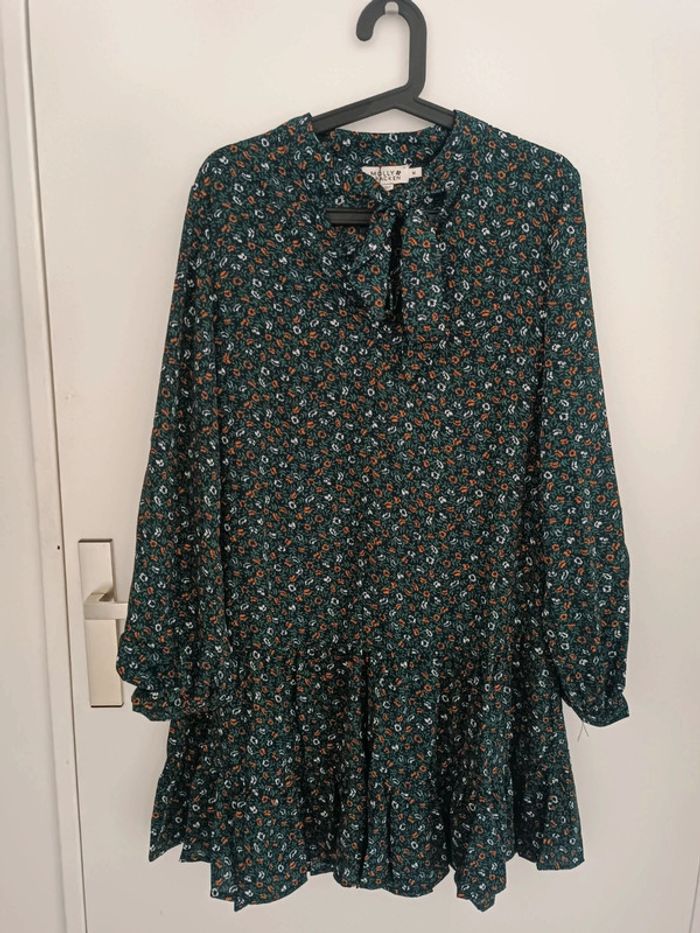 Robe motif fleurs col V lavallière Taille MMolly Bracken Neuf avec étiquette - photo numéro 3