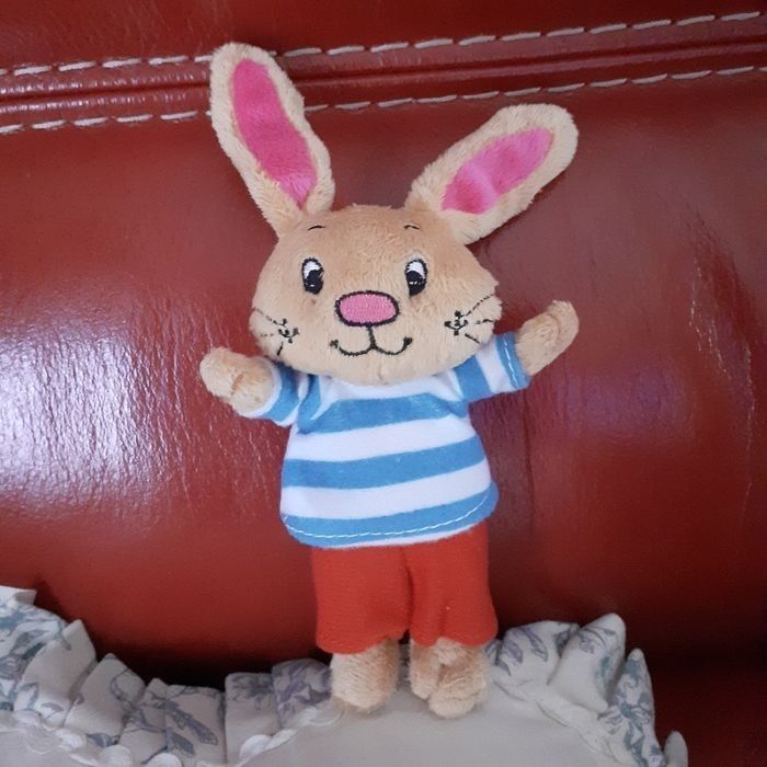 Petite peluche-doudou Corentin le Lapin