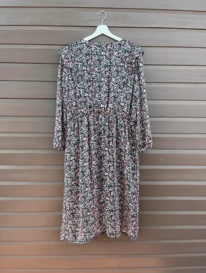 Robe fleurie neuve Kiabi - photo numéro 4