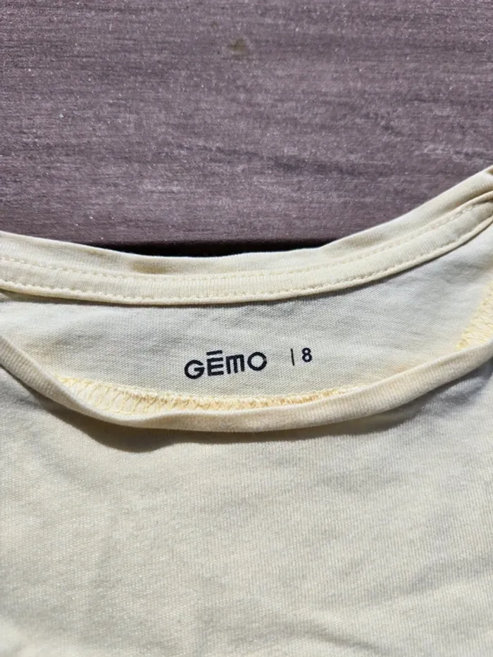 Lot pantalon été + 2 t-shirts Gemo 8 ans - photo numéro 4