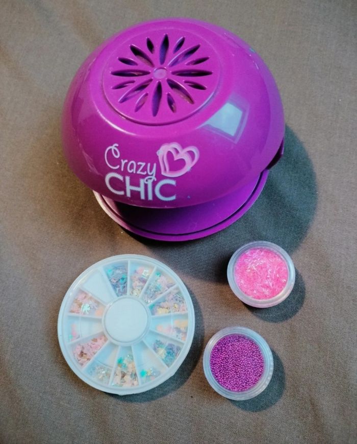 Accessoires et machine à sécher les ongles enfants