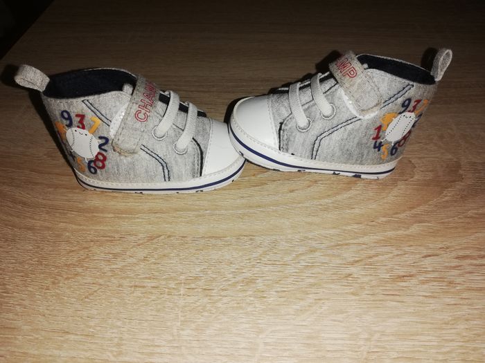 Lots de petite chaussures bébé - photo numéro 5