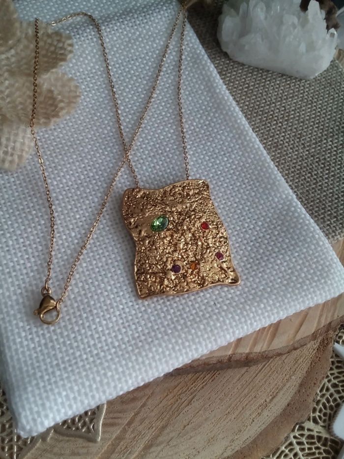 Collier feuille d'or avec zircons colorés - photo numéro 4