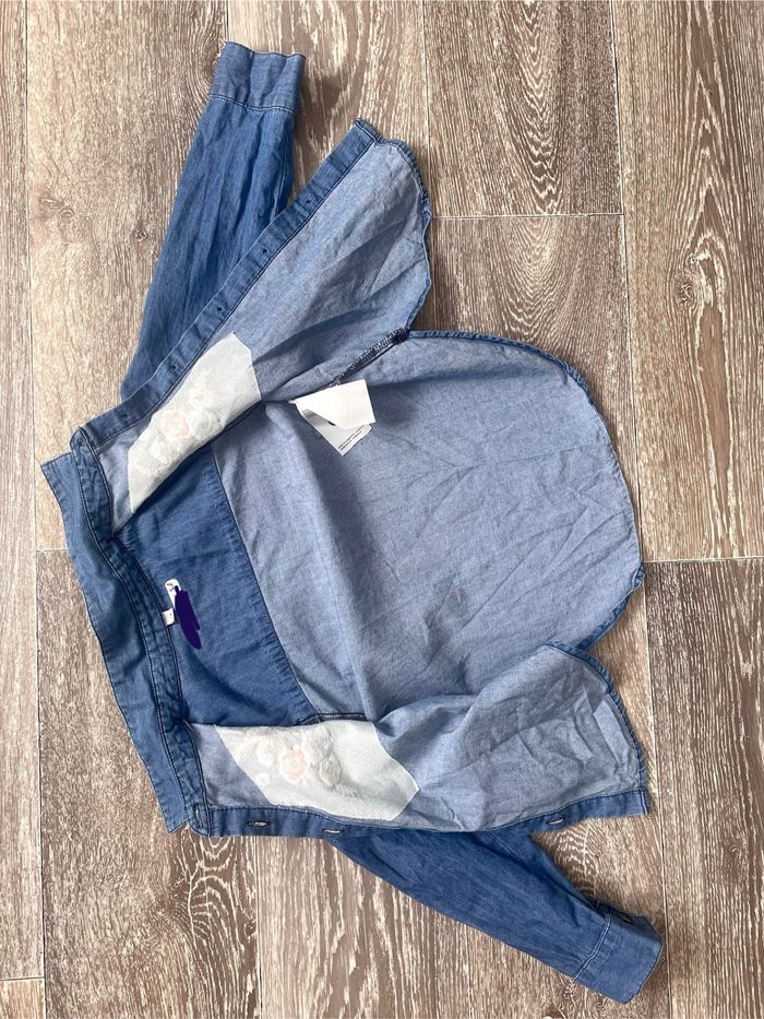 Chemise en jeans à broderies 4 ans - photo numéro 3