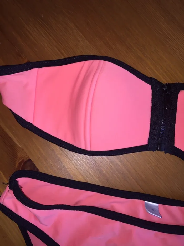 Maillot de bain orangé et noir en taille S - photo numéro 3