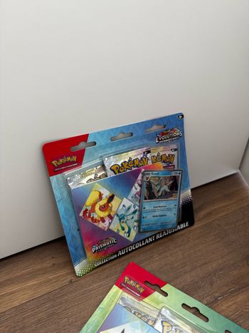 Tripack Pokémon EV8.5 - Évolutions Prismatiques