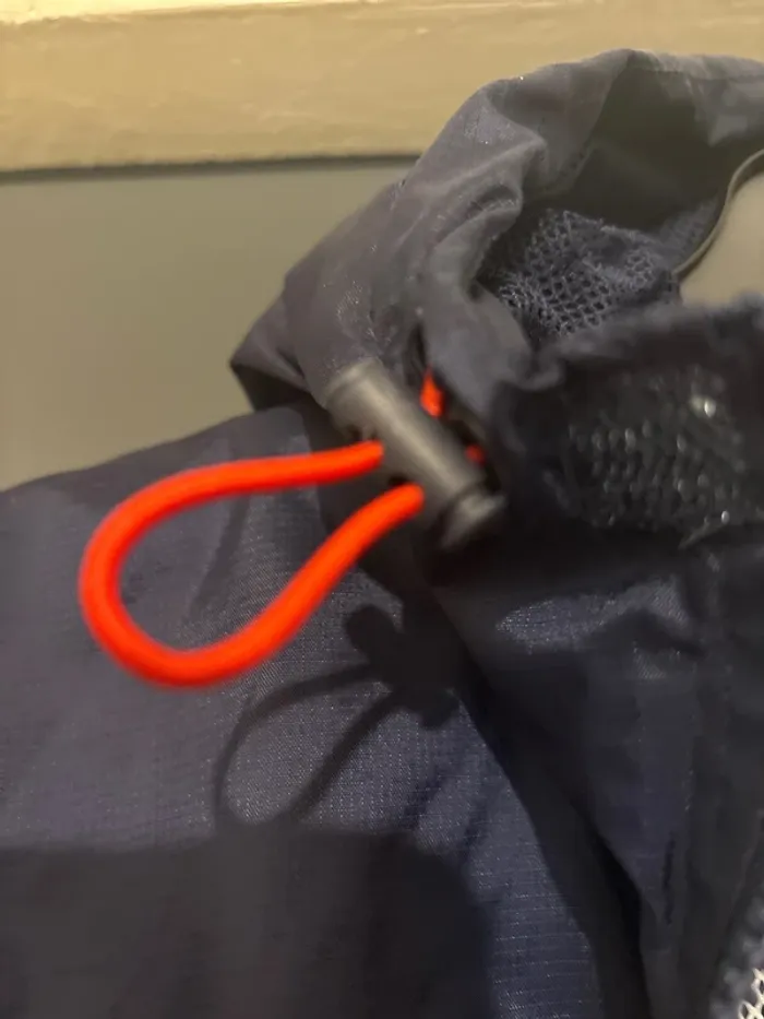 Veste coupe-vent PSG avec capuche – Taille S - photo numéro 12