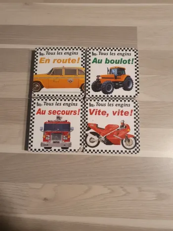 4 mini livres cartonnés" tous les engins"