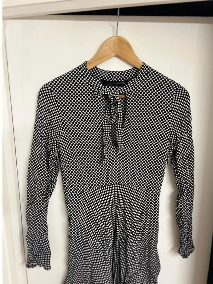 Robe parisienne super chic neuve Zara - taille M - photo numéro 2