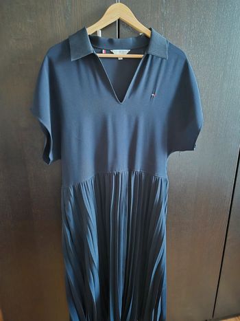 Robe bleu marine neuve Tommy Hilfiger taille 42