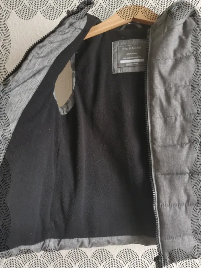 Blouson Primark 4/5 ans - photo numéro 5