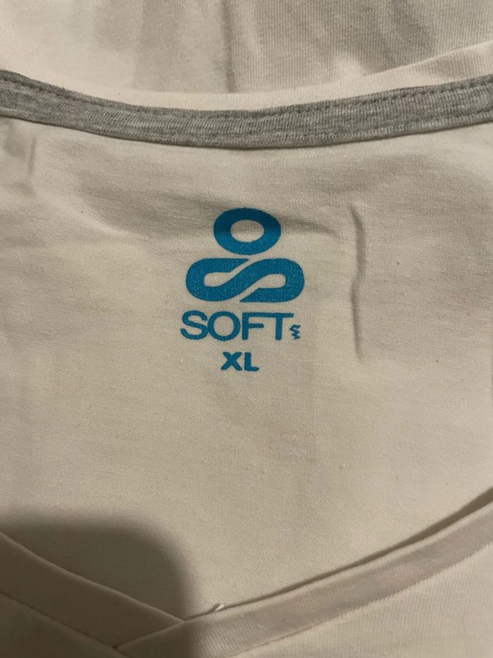 T-shirt manche courte extensible blanc col V Soft taille XL - photo numéro 6