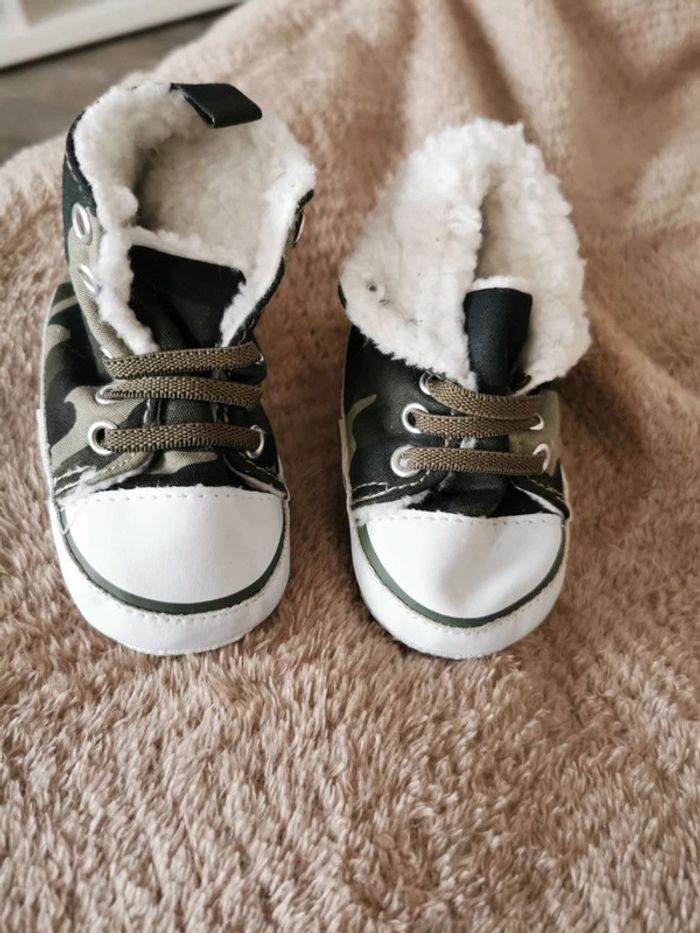 Chaussures montantes militaires