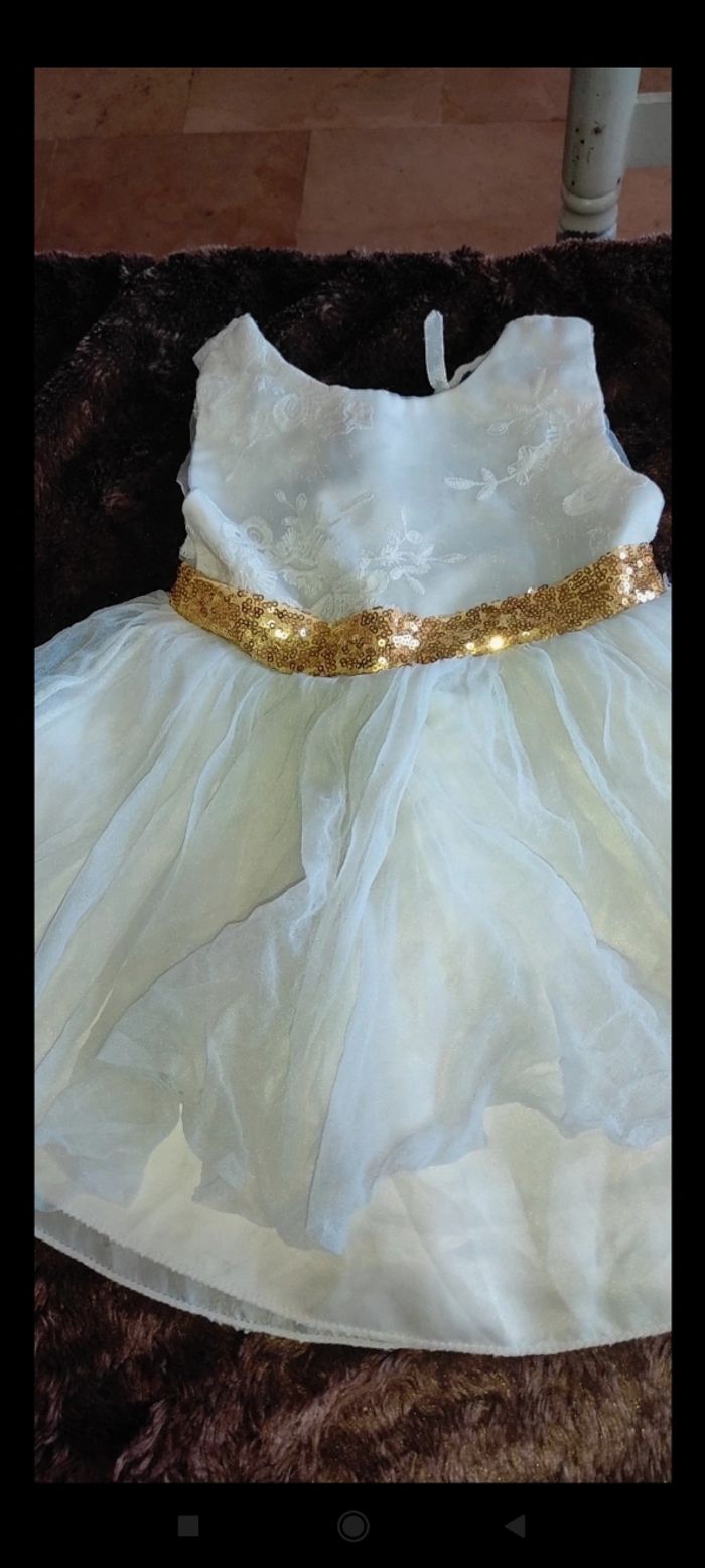 Très belle robe bébé e2