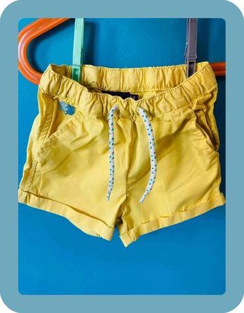 Très beau short léger taille ajustable 12 mois sergent major