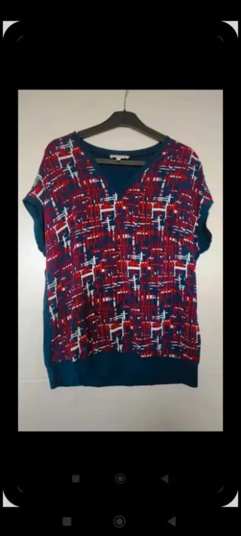 Jolie blouse tee shirt
