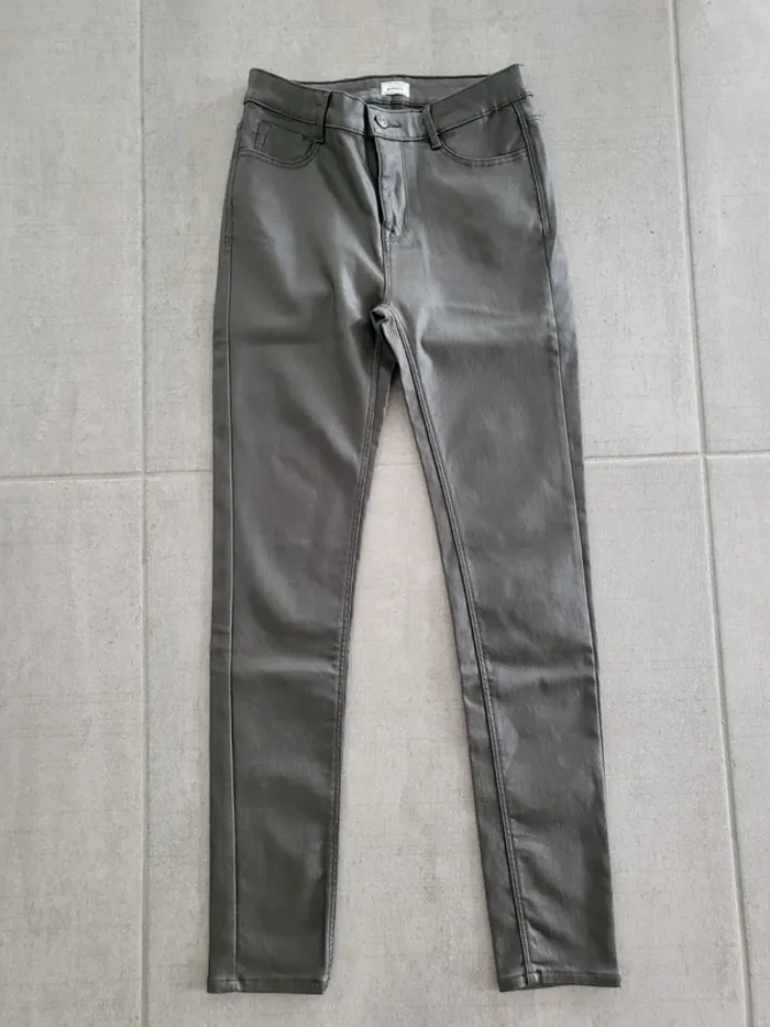 Pantalon simili
