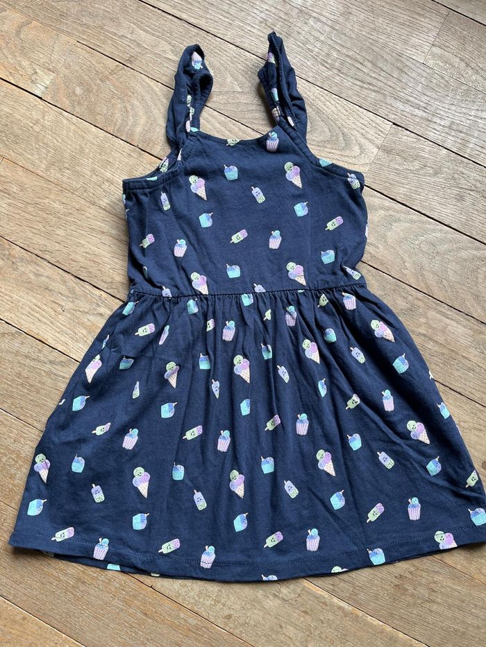 Robe marine Kiabi 4 ans - photo numéro 2