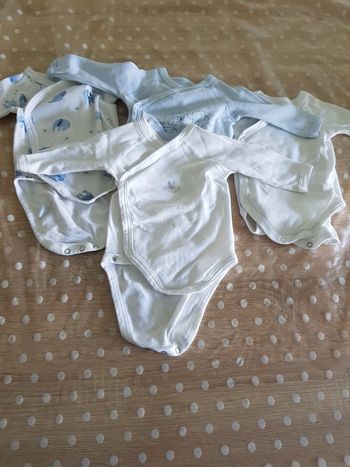 Lot de 4 bodies petit bateau