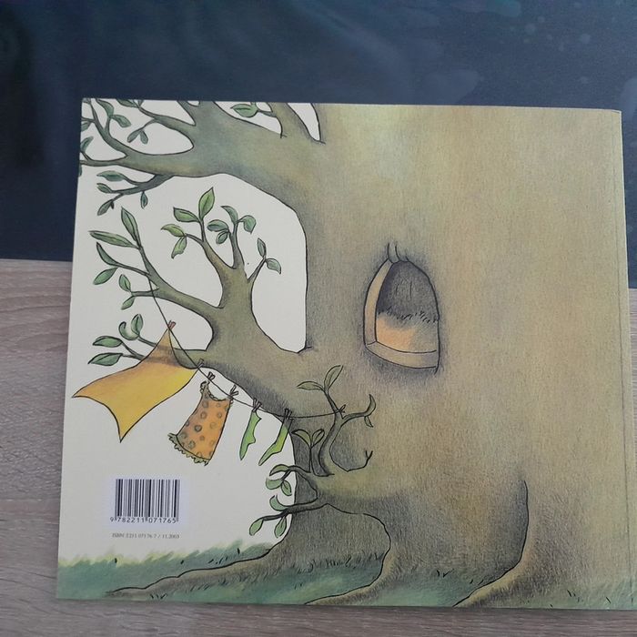 Grand album école des loisirs La fille de l'arbre - photo numéro 4