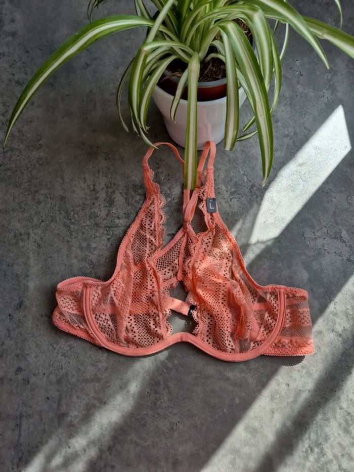 Soutien gorge - photo numéro 2