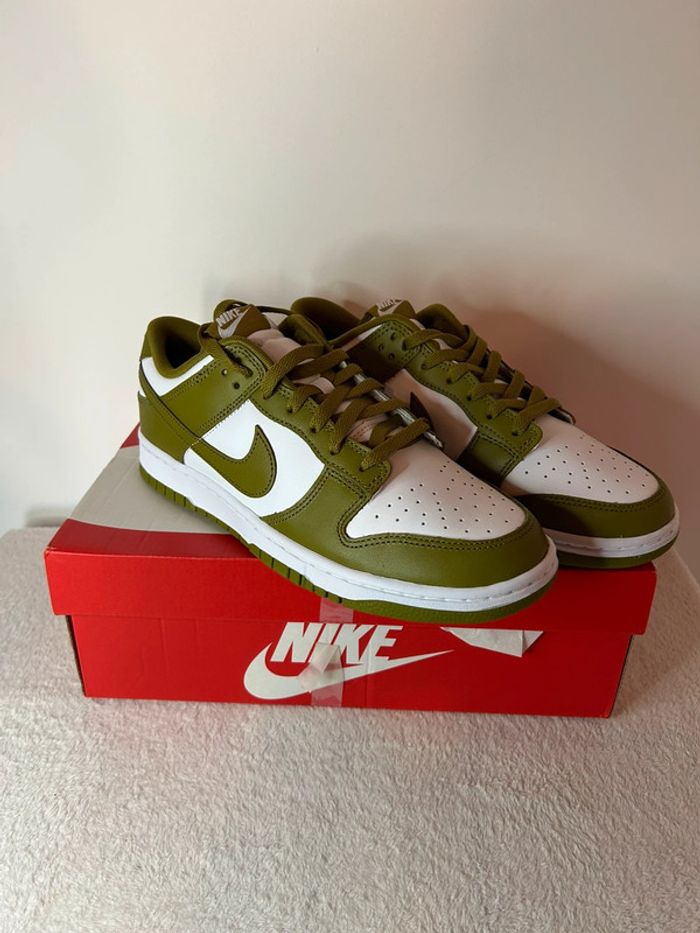 Nike Dunk Low pour hommes - Taille 44 blanc/kaki - photo numéro 3