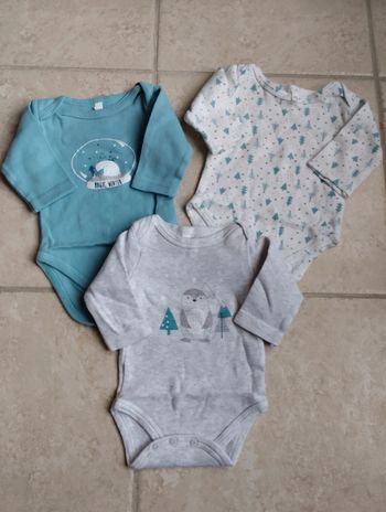 Lot de 3 bodies 3mois