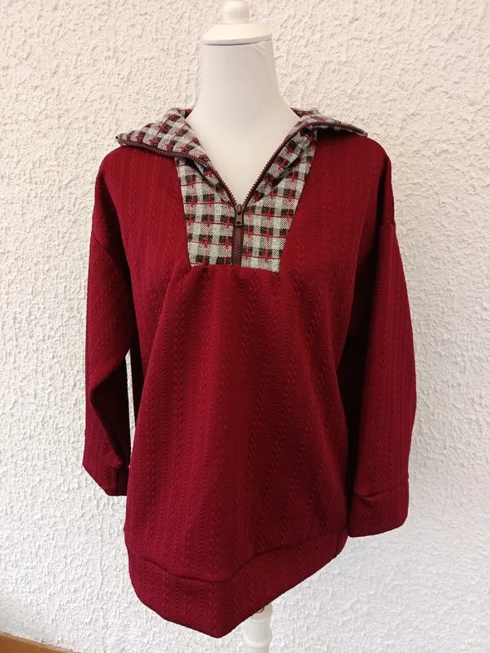 Sweat léger bordeaux col à carreaux et fermeture éclair taille 44