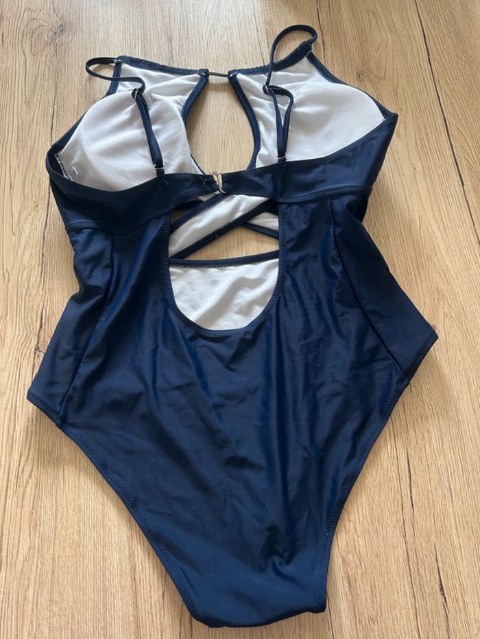 Maillot de bain 1 pièce taille 38 - photo numéro 2