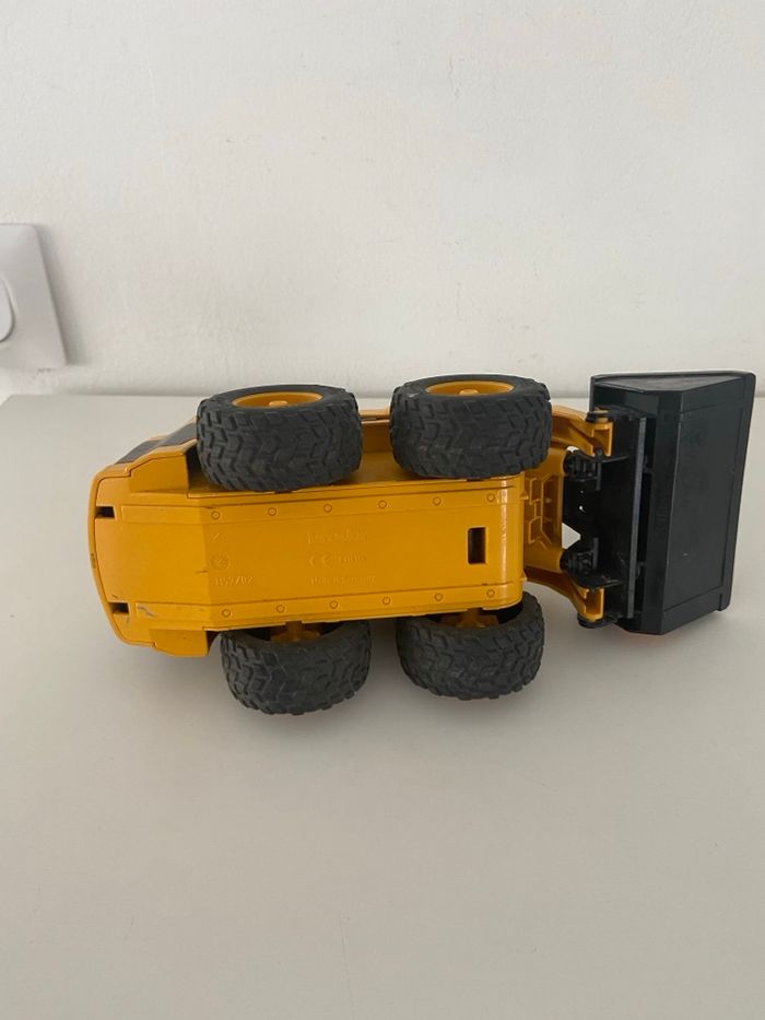 Bruder 02481 - Chargeur Compact Caterpillar (CAT) 1/16 - photo numéro 5