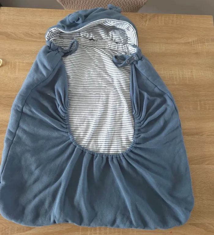 Couverture de portage pour porte bébé - photo numéro 2