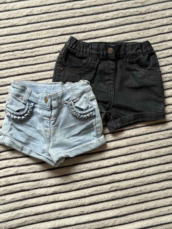 Lot de 2 shorts 9 mois