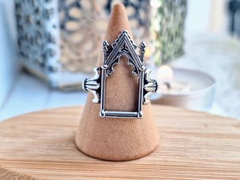Bague Ouverte Argenté Ajustable Motif Porte Gothique