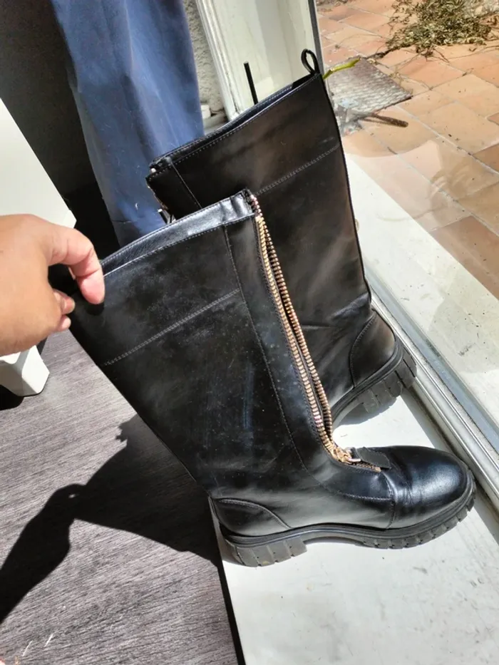 Bottes hautes noir a fermeture éclair T 38