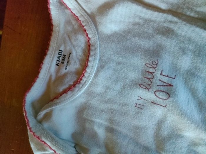 Lot 2 bodies 36 mois - photo numéro 3