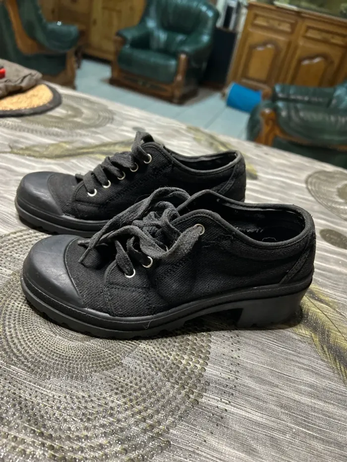 Chaussures en toile